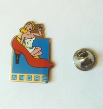 Pin's André Chaussures Pin-Up