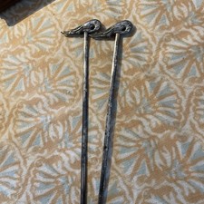 Hâtelet , attelet , pique brochette ancien argent ,décor  homard. signé Gilles