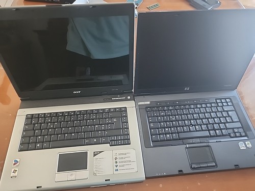 Lot ordinateur portable - x2, /