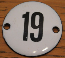 NUMERO 19 ancien plaque PLAQUETTE émaillée ronde RETRO vintage ORIGINAL de PORTE