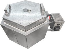 STUDIO-24 : FOUR À BIJOUX