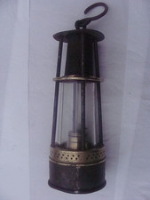LAMPE DE MINEUR A HUILE