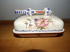 Beurrier en porcelaine avec