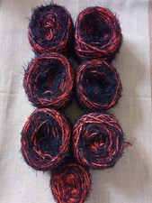 Lot de 7 Pelotes Fantaisie aspect poilu (Rouge vif et Bleu Marine) - (580g)