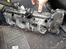 cache culbuteur Toyota Corolla verso 2.2 D4D 136