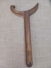 clé tricoise sapeurs pompiers