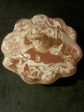 Boîte en Faience Mêlée d'APT signé  A .T