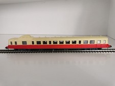 X 2800 rouge et crème Roco