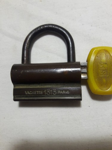 Cadenas ancien vachette 1313 - ancien,