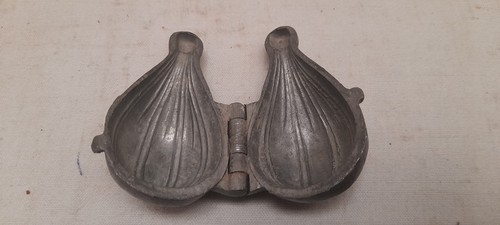 Ancien moule chocolat - à,