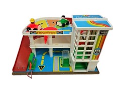  FISHER PRICE LITTLE PEOPLE