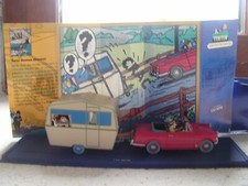 Triumph Herald et sa caravane de l'ile noire et livret 1/43 Atlas 