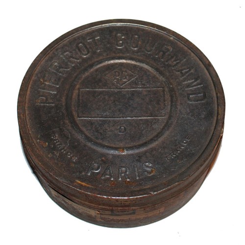 Ancienne boîte ronde