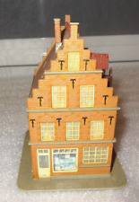 ECHELLE Ho  MAISON DE VILLE