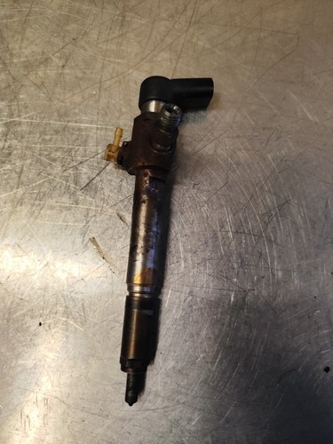 Injecteur carburant renault - injecteur,