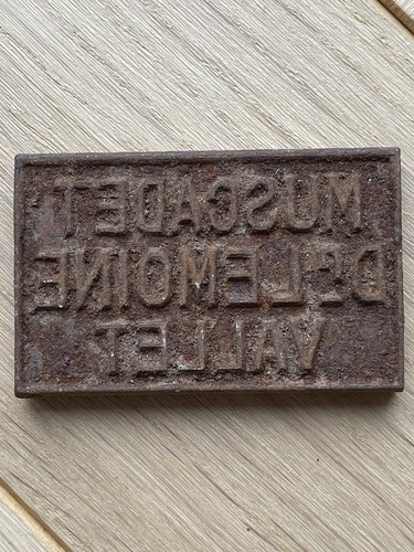 Ancien tampon vinicole métal