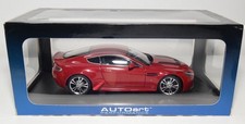 1/18 AUTOART  ASTON MARTIN V12