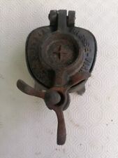 Ancien presse viande Titan