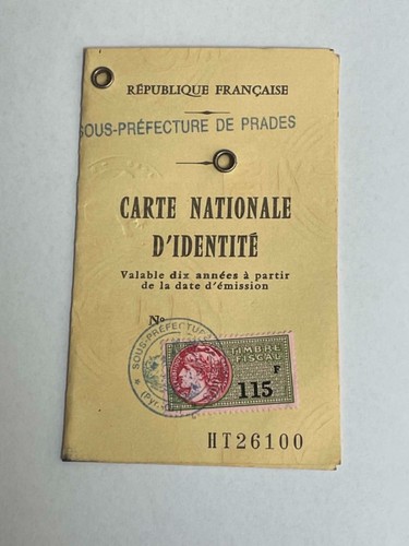 Vieux papier fiscaux sur - papier,