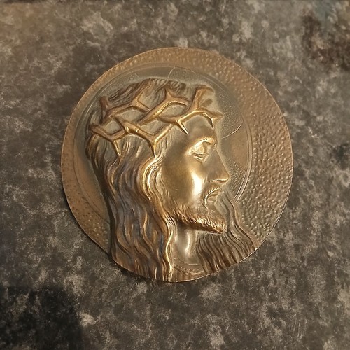 Plaque présentant visage - présentant,