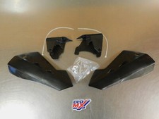 Protèges main origine