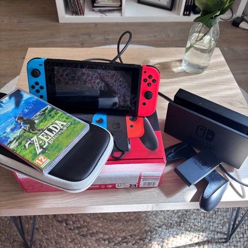 Nintendo switch console - 32, go