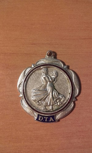 Mon 1223 medalla baile - mon,