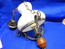 Lampe Suspendue Lustre en métal et bois avec Abat - Jour en opaline blanc années