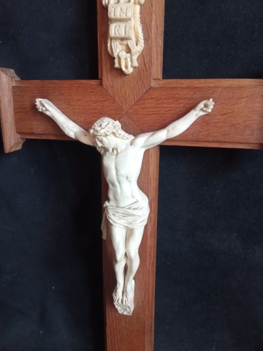 Crucifix mural début - , xxe