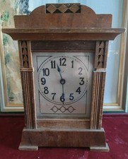 Horlogerie ,une Petite Pendule