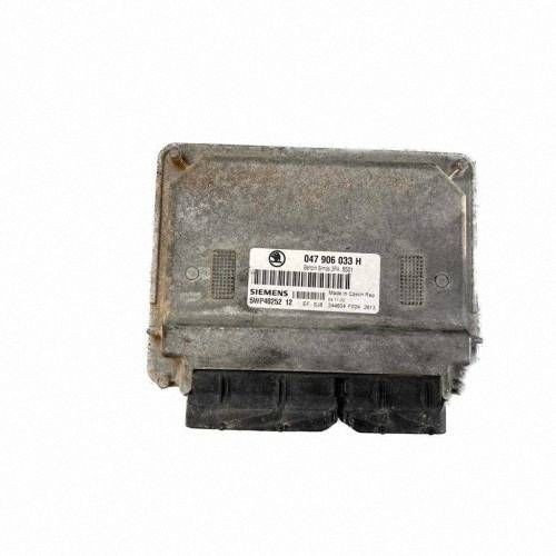 Calculateur moteur skoda - calculateur,