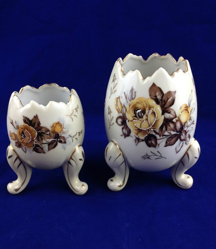 Two vintage cracked egg - egg, vase