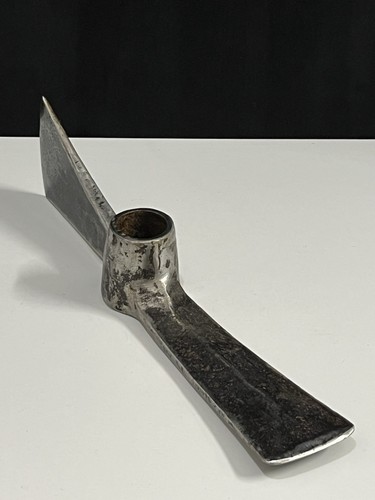 Outil ancien pioche - outil,