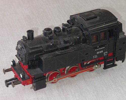 Ancienne locomotive vapeur - , 80