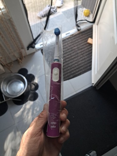 Brosse dent braune - a, neufs
