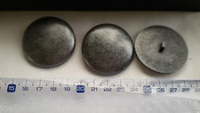 3  boutons  gris style  metal