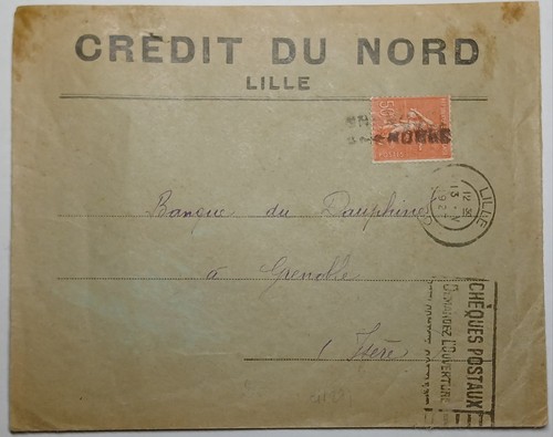 Seumeuse perforé sur lettre - perforé,