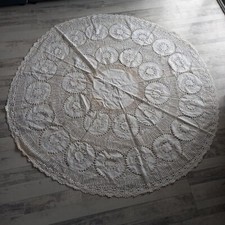ancienne nappe ronde brodée