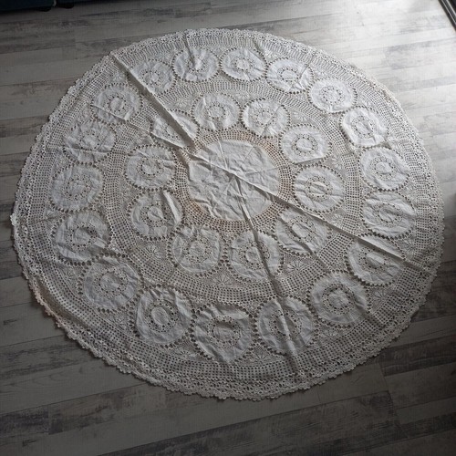 Ancienne nappe ronde brodée - ancienne,