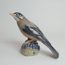 Figurine En Porcelaine Royal