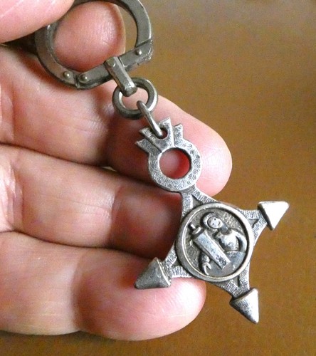 Ancien porte clé augis croix - augis,