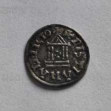 R2 Carolingiennes Louis Ier le Pieux Denier au temple TTB