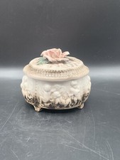 Bonbonnière Aux Motifs Angéliques Et Floraux En Faïence De Bassano Italie