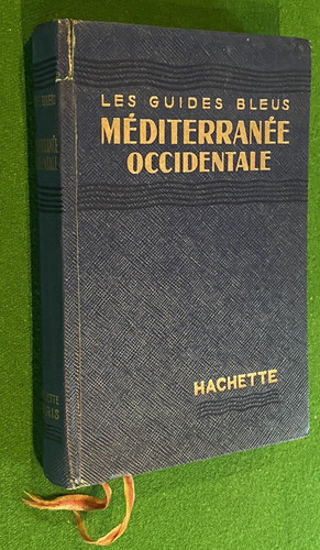Les guides bleus - les,