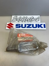 1 repose pied avant droit