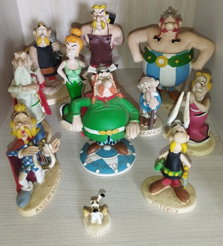 Lot 11 figurines - figurines, asterix