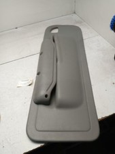 Garniture porte avant gauche