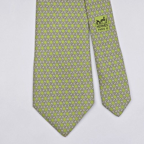 Hermes tie 5359 figurine - hermes, oa