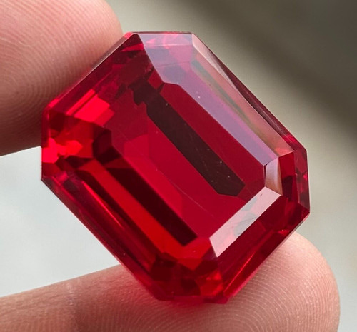 Gemmes taillées rubis - taillées,