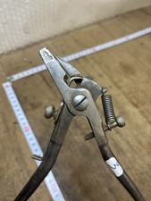 OUTIL ANCIEN, old tool  pince à avoyer Ref N.3